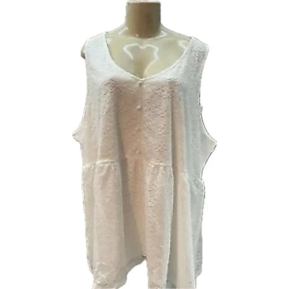 Torrid +5 White Lace Lined V-Neckline Button Front Detail Sleeveless Blouse - Picture 2 of 5